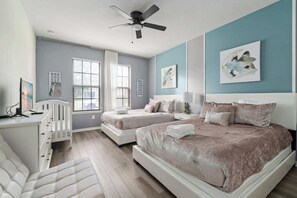 9 soveværelser, skrivebord, strygejern/strygebræt, weekendseng