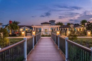 Property grounds - 10MI to Disney + Private Pool! Free Waterpark (Kissimmee)