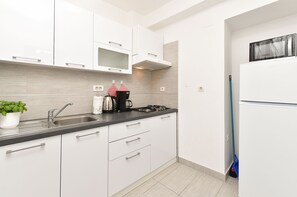 Appartement, 2 chambres, fumeur, patio | Intérieur