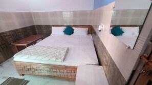 Superior Double Room, 1 King Bed, City View