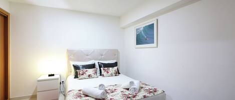1 chambre, fer et planche à repasser, Wi-Fi, literie fournie