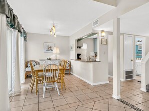Dining - Bayfront Shores RRYC47 (Rockport)