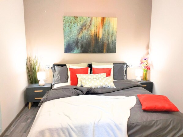 1 bedroom, iron/ironing board, travel crib, WiFi