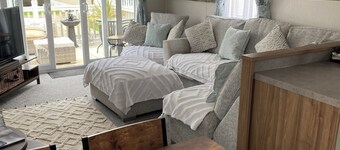 A beautiful romantic weekend away with a hottub under the stars 🌟 