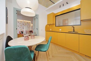 Espresso maker, electric kettle, griddle, freezer - Luxury apartment near Fori Imperiali (Rome)