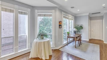 Townhome, 3 Bedrooms | Interior