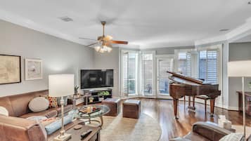 Townhome, 3 Bedrooms | Living area | Smart TV, streaming services