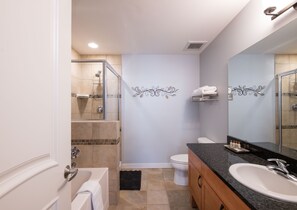 Condo, 2 Bedrooms | Bathroom