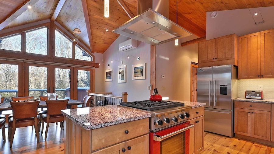 The Waffelhaus In Killington 4 Bedroom Home