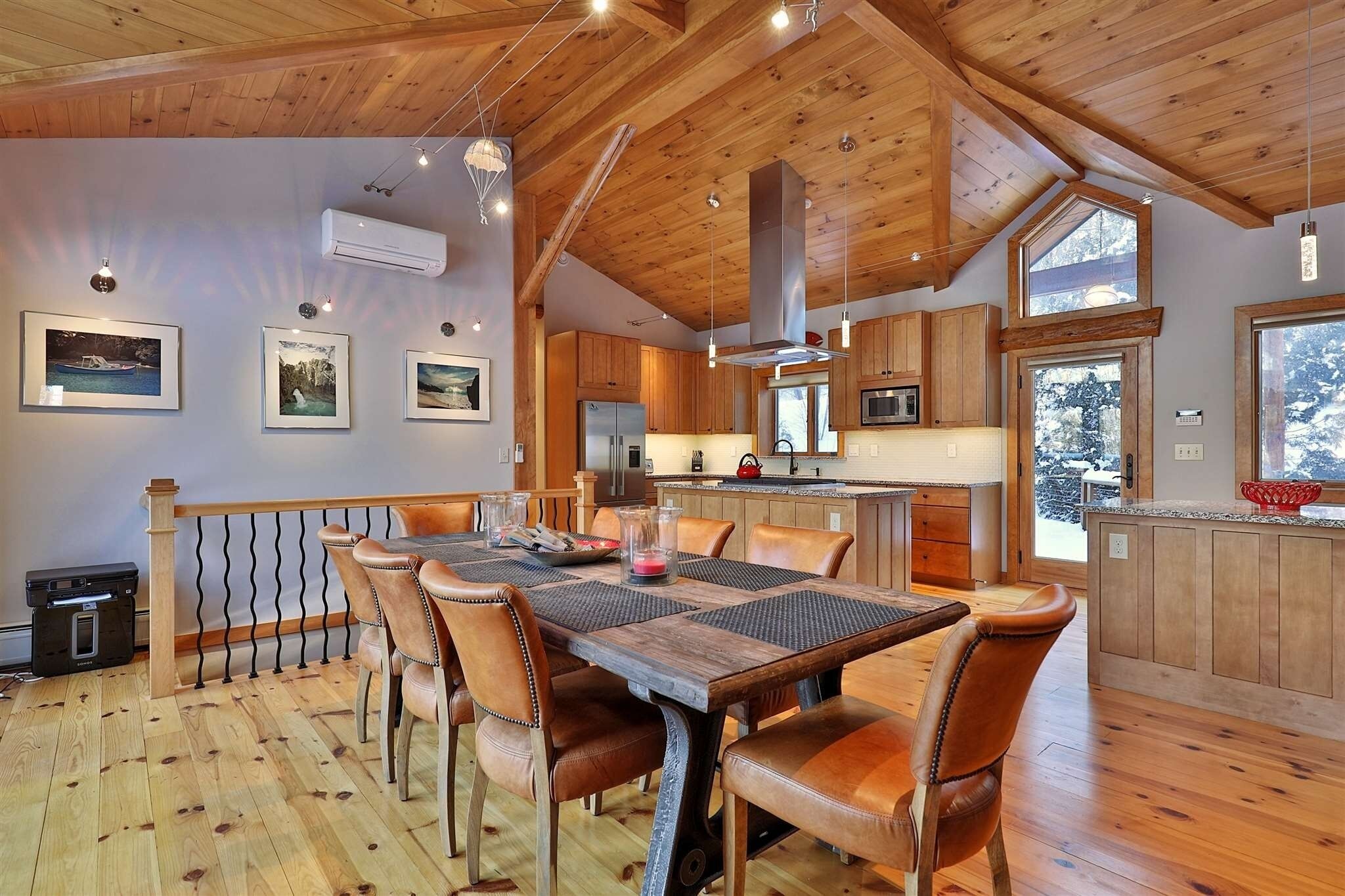 House, 4 Bedrooms | Dining