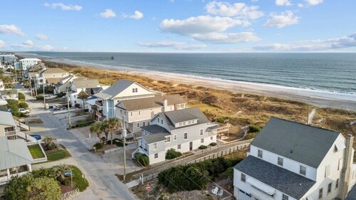 Sunset Shores 5 Bedroom Home