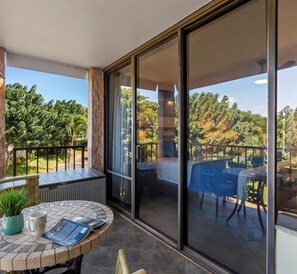 Condo, 2 habitaciones | Restaurante al aire libre