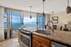 Condo, 2 Bedrooms | Private kitchen