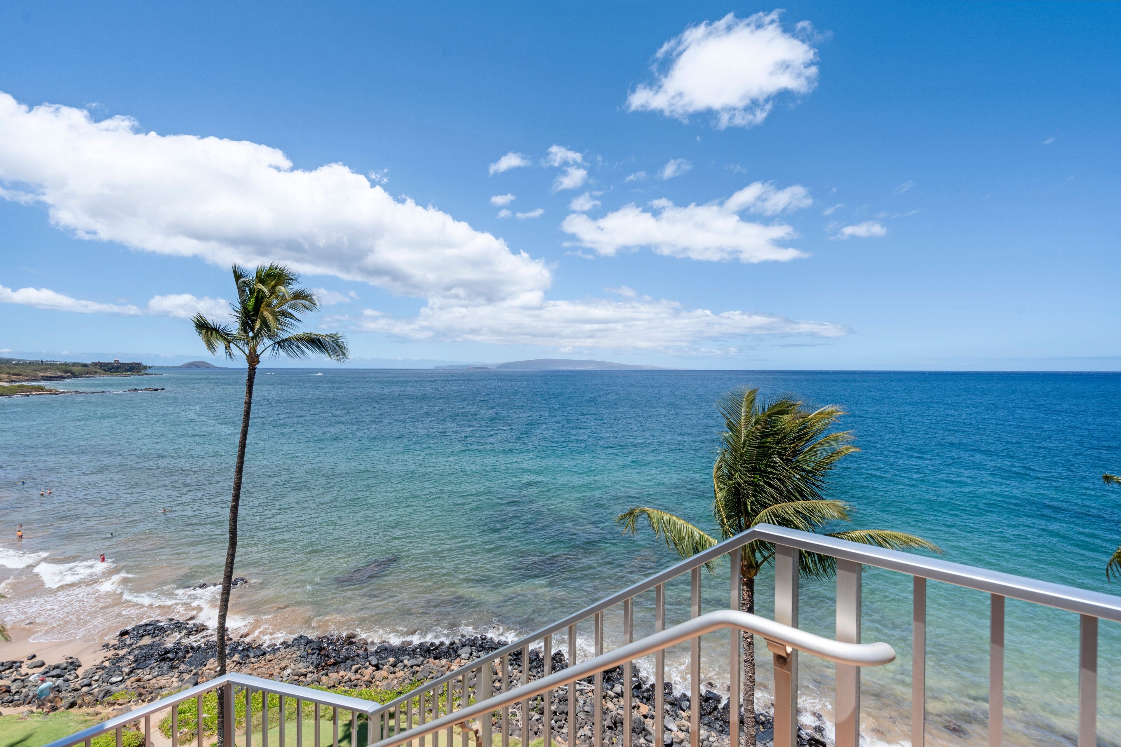 Condo, 2 Bedrooms | Property grounds