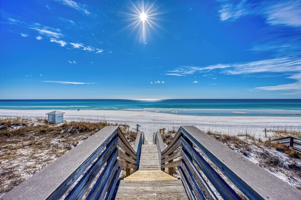 Beach nearby, sun loungers, beach towels