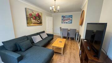 Departamento | Área de sala de estar | Televisión