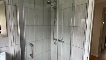 Apartment | Bathroom