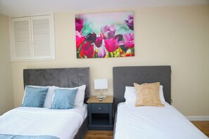 6 chambres, fer et planche à repasser, Wi-Fi gratuit, draps fournis