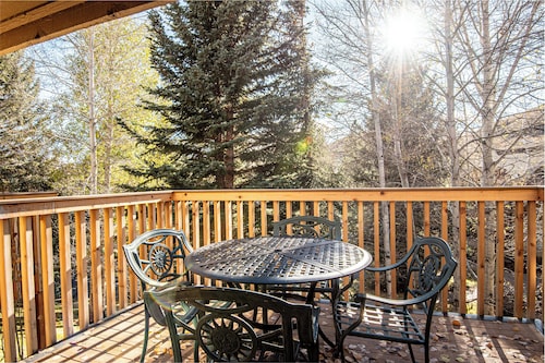 Sunburst Condo 2786 - A Great Place with Elkhorn Resort Pool, Golf & Tennis