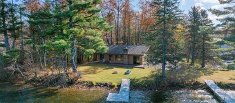 Marina Hideaway: Lakeside Bliss on Round Lake