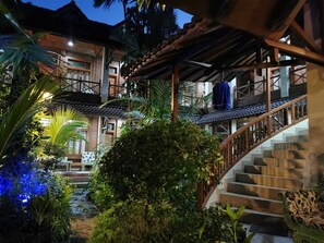 Exterior - Ary's Hotel Yogyakarta (Yogyakarta)