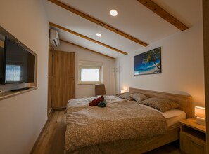 Casa (Two Bedroom Holiday Home with Terrace) | 2 habitaciones y wifi gratis 