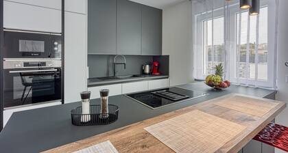 Peaceful Blooming Villa With Pool