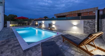 Peaceful Blooming Villa With Pool