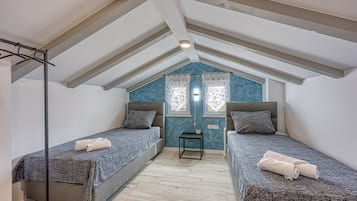 Villa (Four Bedroom Villa with Pool)