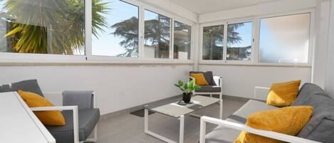 Apartment (Two Bedroom Apartment with Loggia) | Lounge