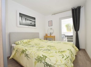Appartement (Two Bedroom Apartment with Loggia)