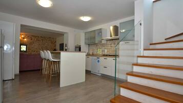 Casa (Forest Breeze Retreat in Zminj) | Escaleras