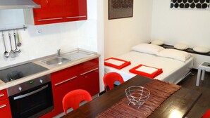 Apartemen (One Bedroom Apartment with Terrace) | Dapur pribadi | Lemari es