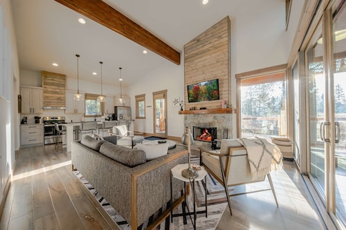 Wilderness Club Cabin – Sleeps 7