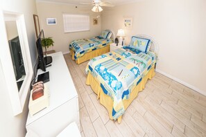 2 bedrooms, desk, iron/ironing board, free WiFi