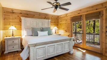 3 bedrooms, desk, iron/ironing board, WiFi