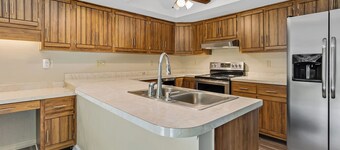 Walking Distance to Stadiums and Hospital with AC/WiFi in enjoyable Morgantown