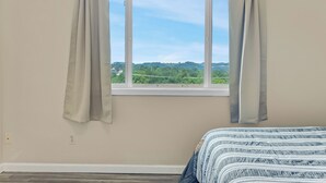 3 chambres, bureau, Wi-Fi, draps fournis