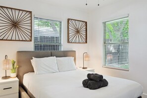 3 bedrooms, iron/ironing board, WiFi, bed sheets