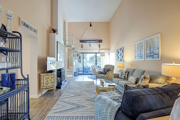 Smart TV - Steps to the ocean, great weeks available (Hilton Head Island)