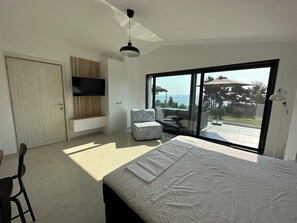 4 Schlafzimmer, Bügeleisen/Bügelbrett, WLAN, Bettwäsche