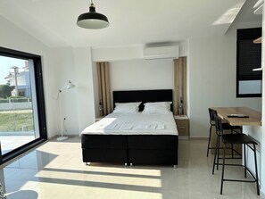 4 chambres, fer et planche à repasser, Wi-Fi, literie fournie