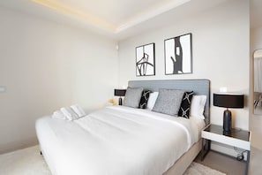 2 室のベッドルーム、アイロン / アイロン台、WiFi、ベッドシーツ
