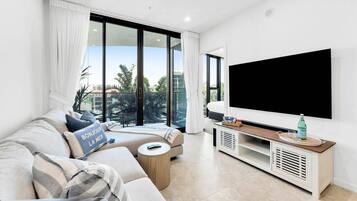 Smart TV, stereo