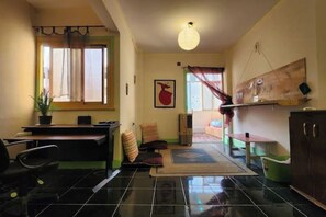 Interior - Simply Blue Private Room Downtown

 (Cairo Governorate)