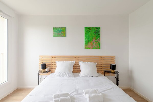 3 chambres, fer et planche à repasser, Wi-Fi gratuit, draps fournis