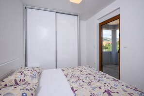 2 bedrooms, iron/ironing board, WiFi, bed sheets - Modern 2-Bedroom Apartment for up to 6 persons. (Orebic)