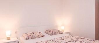 Beautiful 1-Bedroom Holiday Apartment