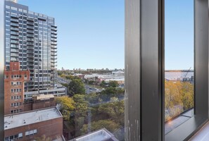 Interior - Luxury Meets Comfort: Upscale Studio in Brooklyn (Brooklyn)