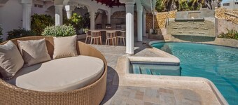 Luxurious 6-bedroom Villa with AC, WiFi in Serene Cabarete